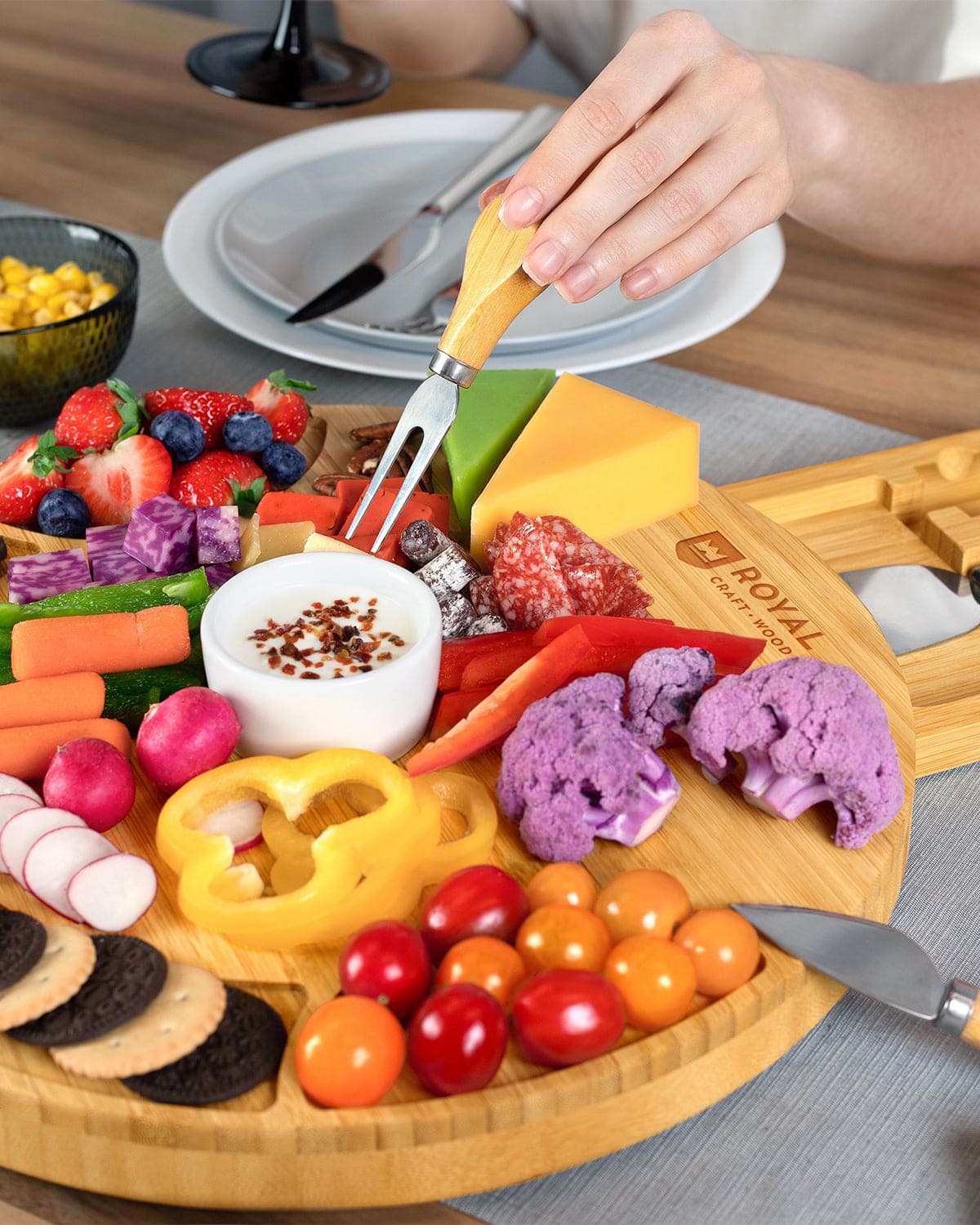 Cheese Board, Round, close-up